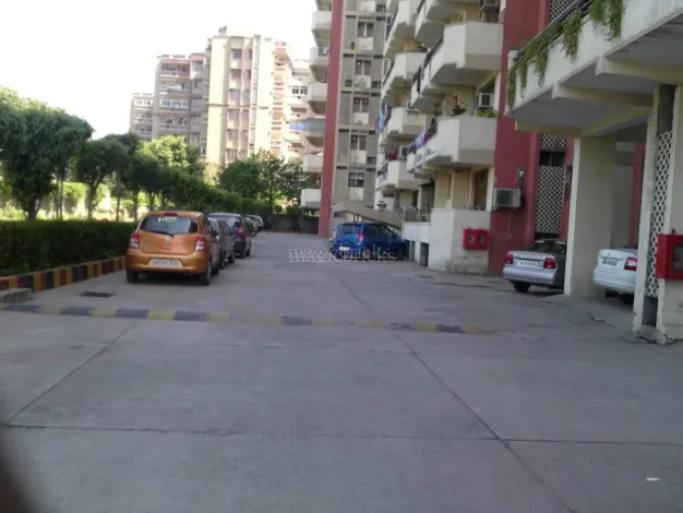 Golf Enclave