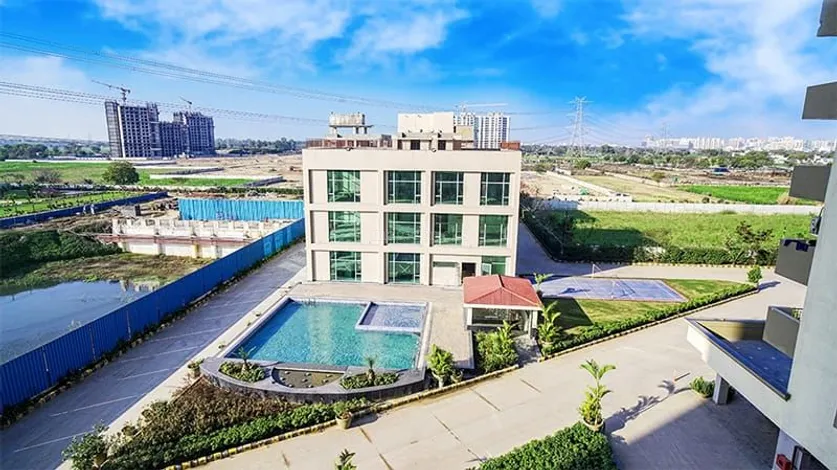 PAREENA COBAN RESIDENCES