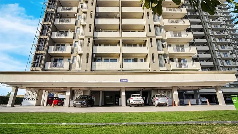 PAREENA COBAN RESIDENCES