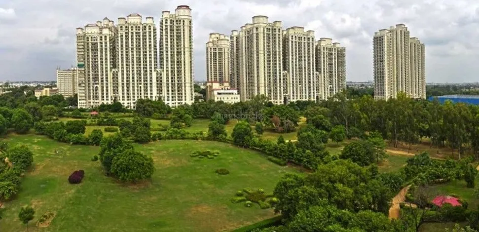 DLF Midtown Plaza